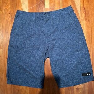 Quiksilver Men’s golf shorts - Size 28 - Blue